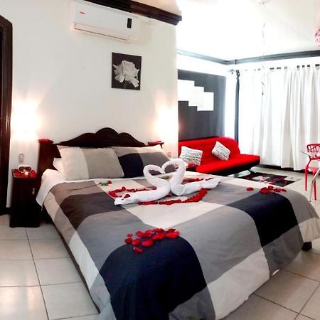 Hotel Eskalima Αλαχουέλα Εξωτερικό φωτογραφία