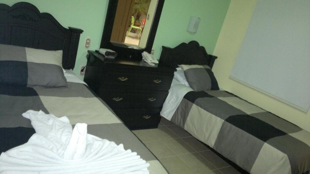 Hotel Eskalima Αλαχουέλα Δωμάτιο φωτογραφία