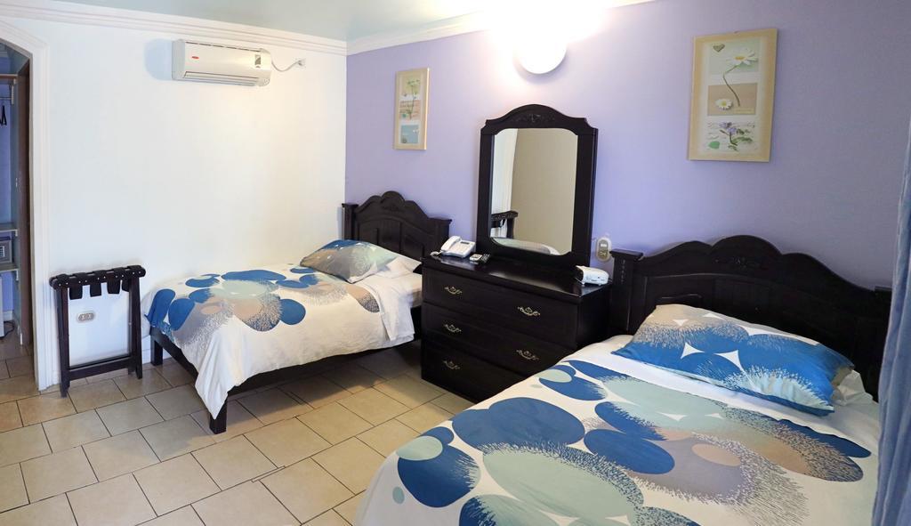 Hotel Eskalima Αλαχουέλα Εξωτερικό φωτογραφία