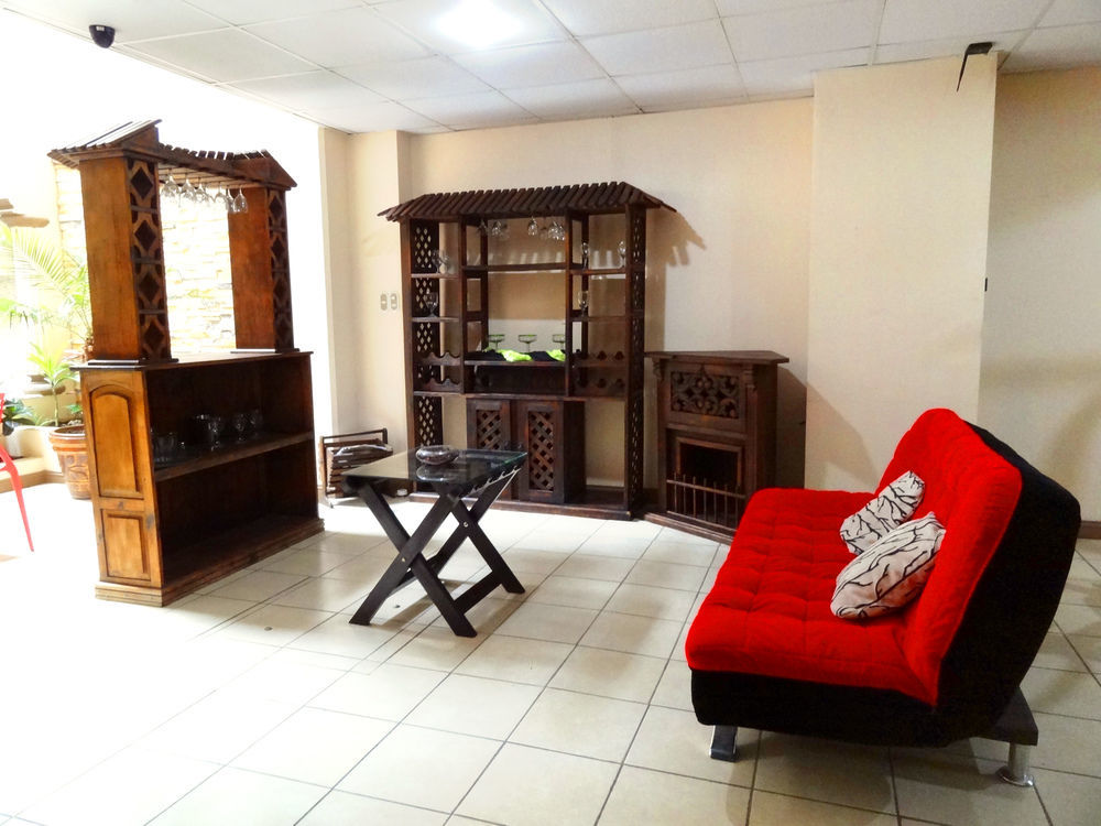 Hotel Eskalima Αλαχουέλα Εξωτερικό φωτογραφία