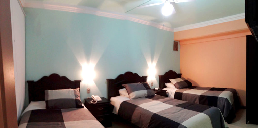 Hotel Eskalima Αλαχουέλα Εξωτερικό φωτογραφία